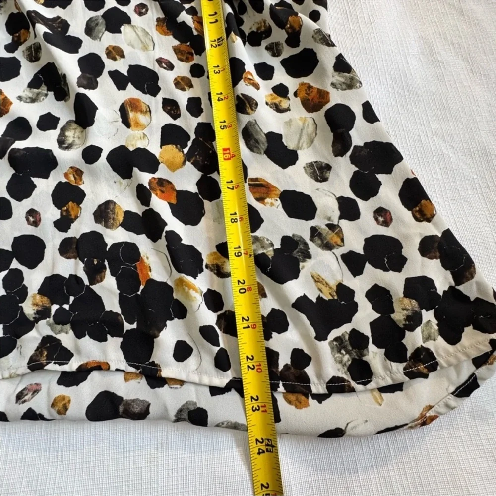 CAbi Black and Brown Sleeveless Notched Collar Blouse - Picture 7 of 7